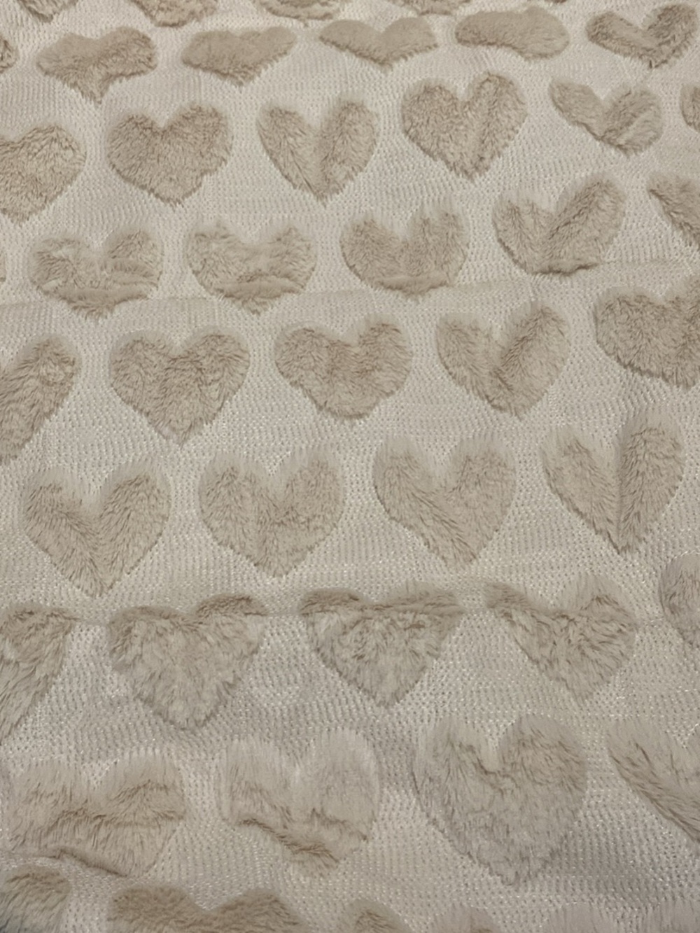 Double 60x 80” Quilt/Bedspread Crean Heart Pattern - Picture 2 of 12